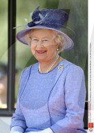 RETRO -  Queen Elizabeth II