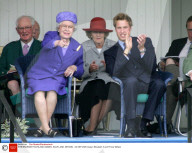 RETRO -  Queen Elizabeth II