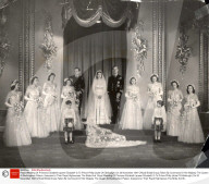 RETRO -  Queen Elizabeth II