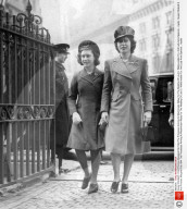 RETRO -  Queen Elizabeth II