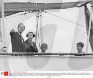 RETRO -  Queen Elizabeth II