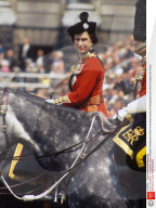 RETRO -  Queen Elizabeth II