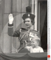 RETRO -  Queen Elizabeth II