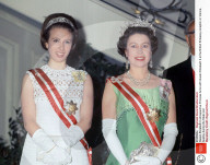 RETRO -  Queen Elizabeth II
