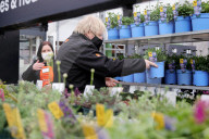The Prime Minister Boris Johnson visits B&Q Middlesbrough