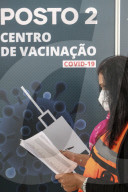 NEWS - Coronavirus: Durch das massive Impfen bringt Portugal die Fallzahlen nach unten