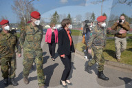 NEWS - Coronavirus: Das Impfzentrum der Bundeswehr startet den Rund-um-die-Uhr-Impfbetrieb in Lebach