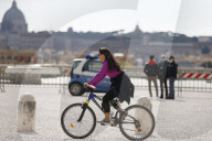 NEWS - Coronavirus: Oster-Lockdown - Die Polizei kontrolliert in Rom die Einhaltung der Massnahmen