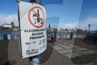 FEATURE - Kein Bier, kein Wein, kein Schnaps: Alkoholverbot beinahe rund um die Uhr an der Elbe