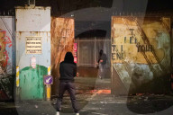 NEWS - Zusammenstösse zwischen nationalistischen Jugendlichen und Loyalisten in Belfast