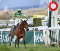 NEWS - Rachel Blackmore gewinnt als erste Frau das Randox Grand National