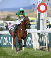 NEWS - Rachel Blackmore gewinnt als erste Frau das Randox Grand National