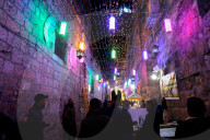 NEWS - Jerusalem:  Lichter in der Nähe der al-Aqsa-Moschee zu Beginn des Ramadans