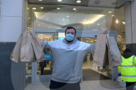 NEWS - Coronavirus: Erste Shopper im Kleiderladen Primark in Essex nach den Lockerungen