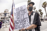 NEWS - Proud Boys an der "White Lives Matter"-Demonstration in Huntington Beach
