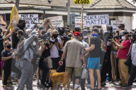 NEWS - Proud Boys an der "White Lives Matter"-Demonstration in Huntington Beach
