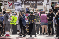 NEWS - Proud Boys an der "White Lives Matter"-Demonstration in Huntington Beach
