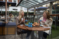 Bluebird caf?e