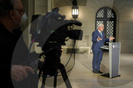NEWS - Bundespräsident Steinmeier spricht zu Studenten der Universität während der Pandemie
