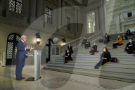 NEWS - Bundespräsident Steinmeier spricht zu Studenten der Universität während der Pandemie
