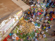 NEWS - Coronavirus: GemÃ¼semarkt in Bangladesch vor Beginn des Ramadans und des Lockdowns