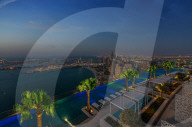 FEATURE - Hotel in Dubai hat den höchsten Infinity-Pool der Welt