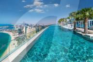 FEATURE - Hotel in Dubai hat den höchsten Infinity-Pool der Welt
