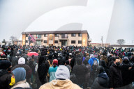 NEWS - Für den bei einer Polizeikontrolle getöteten Daunte Wright: Proteste vor dem Brooklyn Center Police Department