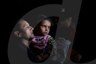NEWS - Migranten überqueren nachts die US-Grenze bei Roma, Texas