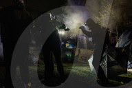 NEWS - Demonstranten und Polizei in der dritten Nacht der Proteste nach dem Tod von Daunte Write in Brooklyn Center, Minnesota, 