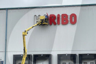 NEWS - Haribo baut im ehemaligen Werk Wilkau Hasslau den Schriftzug ab