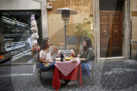 NEWS - Coronavirus: Nach langem Shutdown - Italiens Gastronomie darf wieder servieren