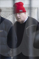 NEWS - Unter Beschuss: Premierminister Boris Johnson kehrt nach seinem Morgensport in die Downing Street zurück