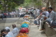 NEWS - Coronavirus: Einäscherung von Covid-19-Opfern, Ghaziabad, Uttar Pradesh, Indien