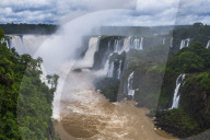 Iguazu Falls (Cataratas del Iguacu), Argentinian side, seen from Brazilian side, Brazil Argentina Paraguay border