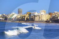 Surfers on Playa de las Canteras Beach, Santa Catalina District, Las Palmas de Gran Canaria, Gran Canaria, Canary Islands, Spain