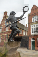Statue of King Richard III, outside King Richard III Visitor Centre, Leicester, City of Reinterment, Leicestershire, England