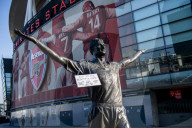 Thousands of Arsenal fans stage protest against Kroenke outside stadium. Around 3,000 fans outside stadium before Everton game. Spotify founder Daniel Ek ‘happy to throw my hat in the ring’