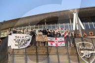 Thousands of Arsenal fans stage protest against Kroenke outside stadium. Around 3,000 fans outside stadium before Everton game. Spotify founder Daniel Ek ‘happy to throw my hat in the ring’