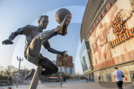 Thousands of Arsenal fans stage protest against Kroenke outside stadium. Around 3,000 fans outside stadium before Everton game. Spotify founder Daniel Ek ‘happy to throw my hat in the ring’