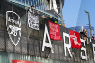 Thousands of Arsenal fans stage protest against Kroenke outside stadium. Around 3,000 fans outside stadium before Everton game. Spotify founder Daniel Ek ‘happy to throw my hat in the ring’