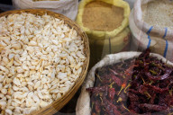Dried garlic and chillies, Crawford Market
