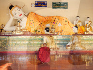 Shwedagon Pagoda, the most sacred Buddhist pagoda in Myanmar, Yangon (Rangoon), Myanmar (Burma), Asia