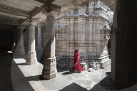 Ranakpur Jain temple where over 1444 marble pillars, carved in exquisite detail, support the temple, Ranakpur, Rajasthan, India, Asia
