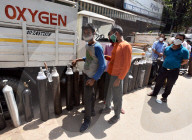 NEWS - Coronavirus: Indien geht der Sauerstoff aus