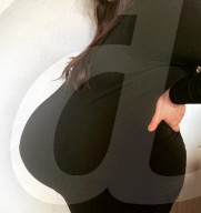 SCHICKSALE - Gigantischen Babybauch: Ärzte vermuteten nicht sichtbaren Zwilling - 5,5 kg schweres Baby zur Welt gebracht