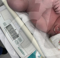 SCHICKSALE - Gigantischen Babybauch: Ärzte vermuteten nicht sichtbaren Zwilling - 5,5 kg schweres Baby zur Welt gebracht