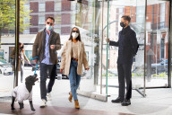 FEATURE - Nobu Hotel in London kleidet Hunde der Gäste in feinste Plüschmäntel