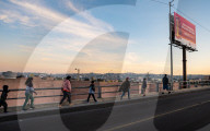 REPORTAGE - Leben in Ungewissheit: Migranten in der Zeltstadt bei Tijuana, Mexico an der US-Grenze