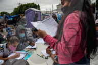 REPORTAGE - Leben in Ungewissheit: Migranten in der Zeltstadt bei Tijuana, Mexico an der US-Grenze